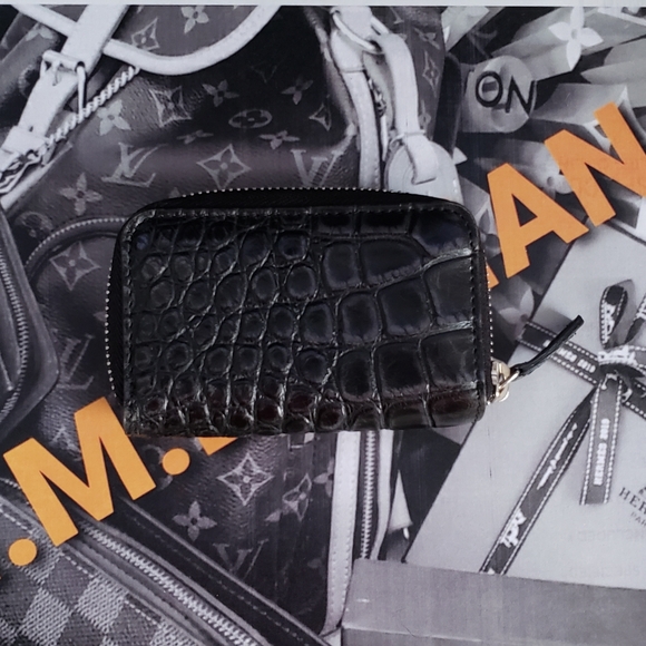 Gucci Genuine Crocodile Zippy Card Case - Picture 12 of 13